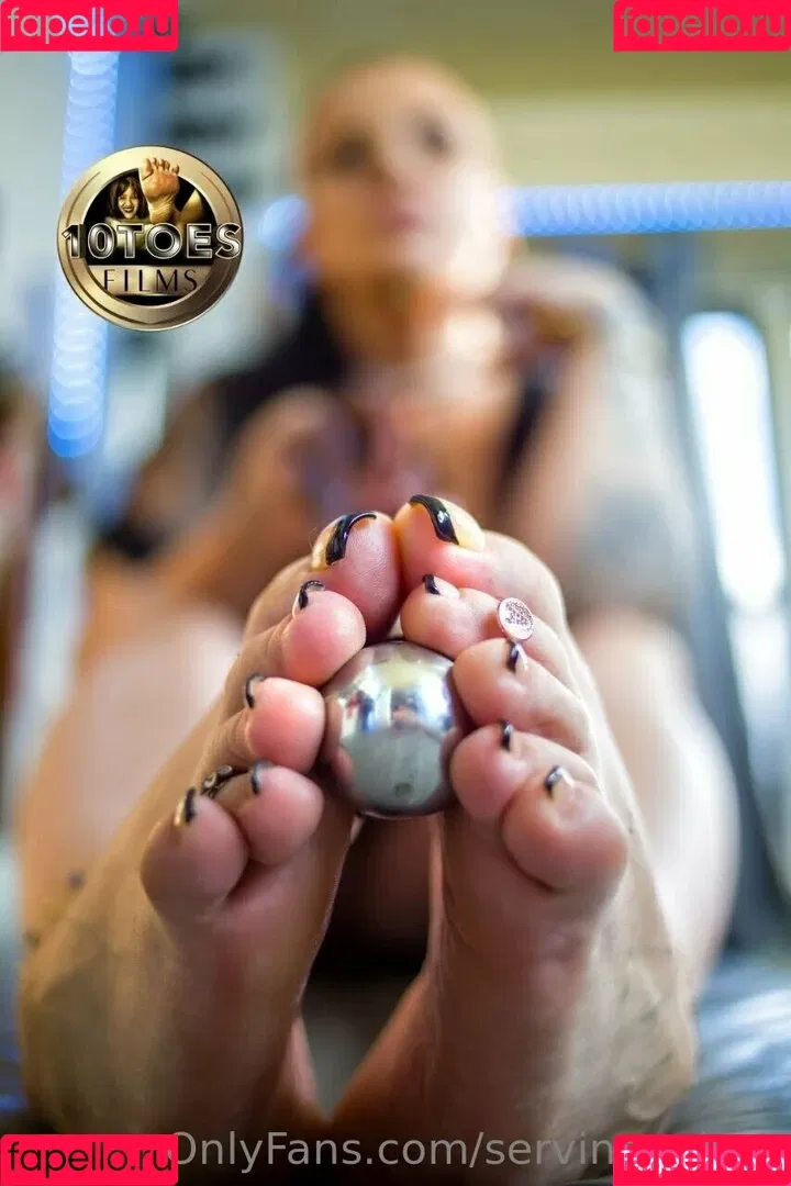 servingvelvet Onlyfans Photo Gallery 