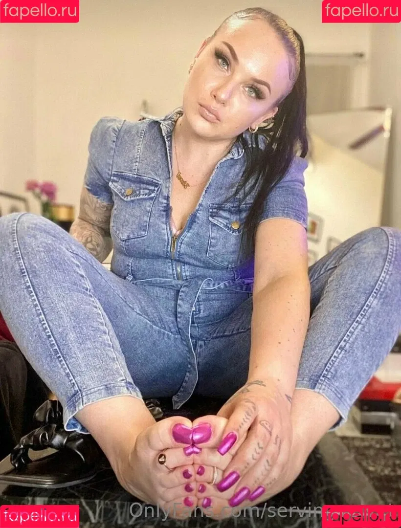 servingvelvet Onlyfans Photo Gallery 