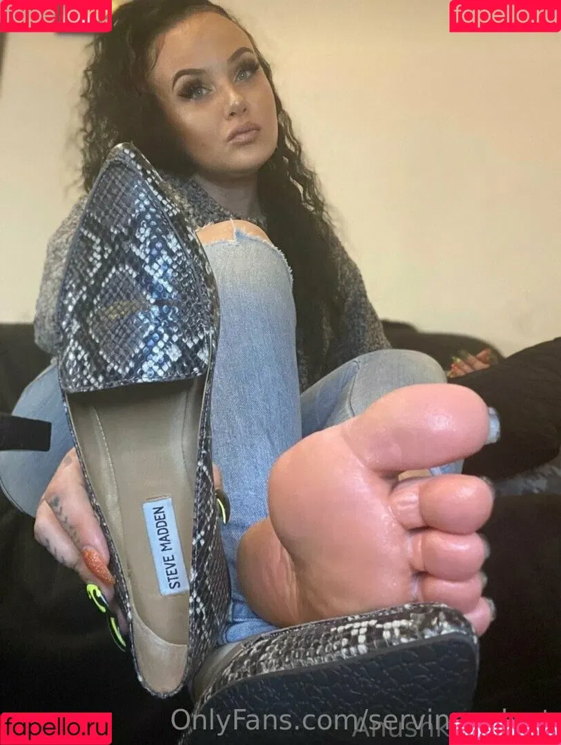 servingvelvet Onlyfans Photo Gallery 