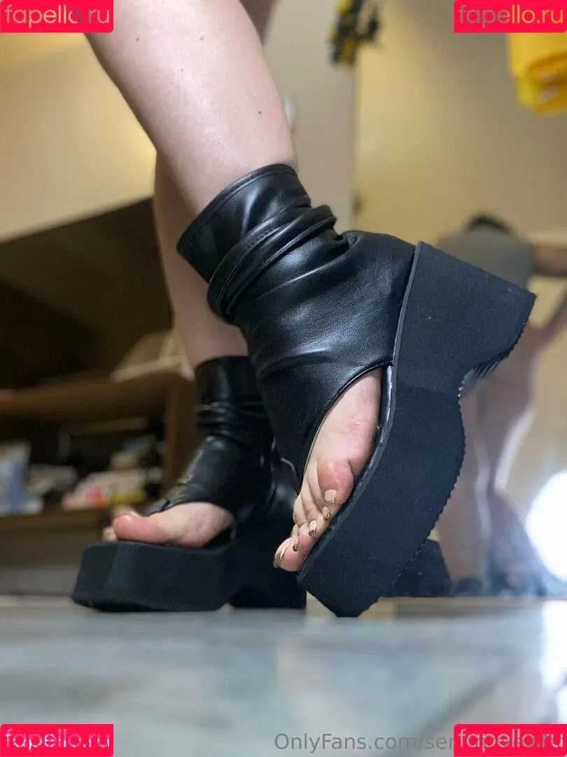 servingvelvet Onlyfans Photo Gallery 