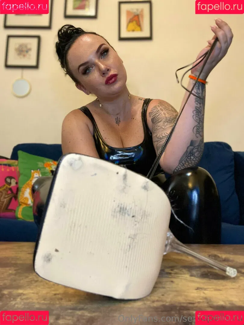 servingvelvet Onlyfans Photo Gallery 