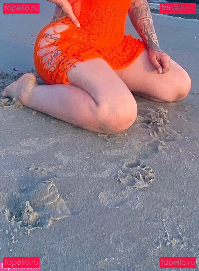 servingvelvet Onlyfans Photo Gallery 