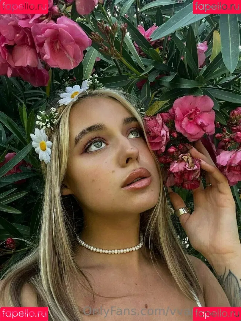 vvanessa_v Onlyfans Photo Gallery 