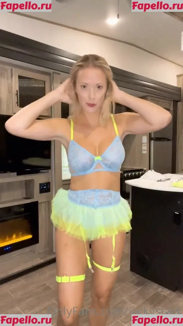 Vicky Stark Onlyfans Photo Gallery 