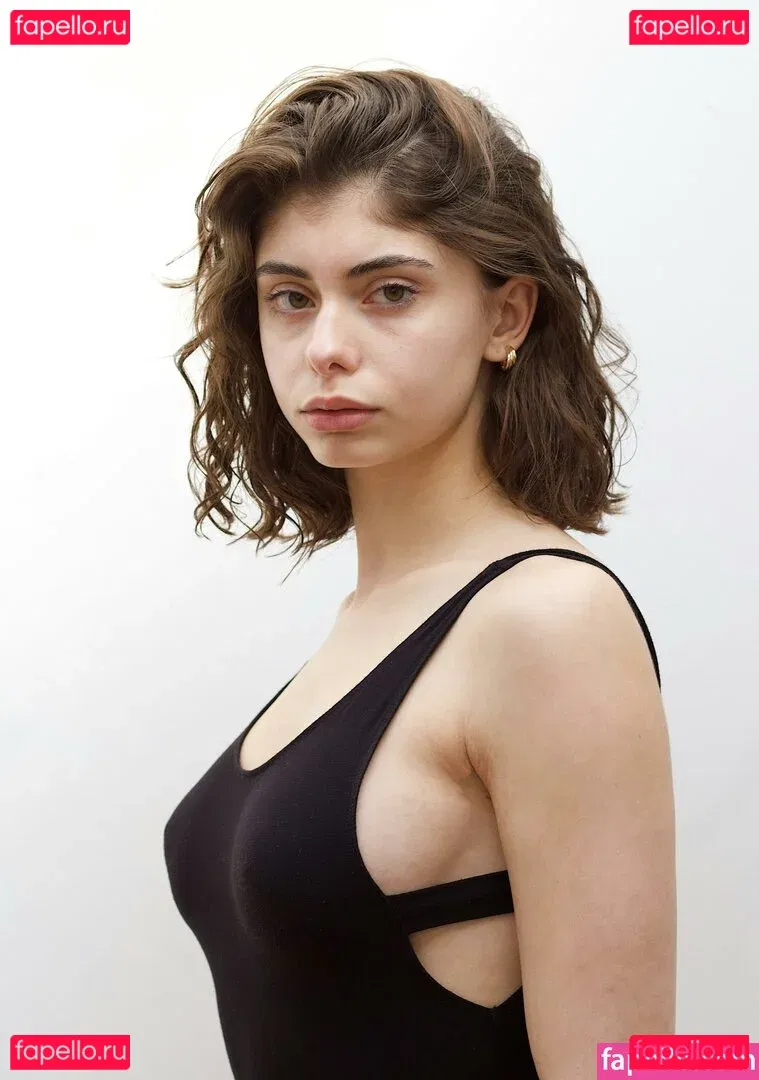 Georgiamariecox Onlyfans Photo Gallery 