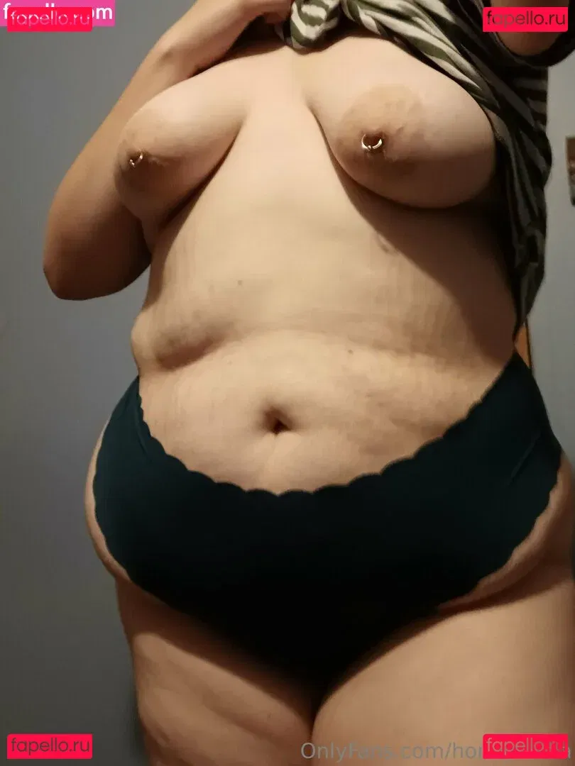 honeysteaa Onlyfans Photo Gallery 