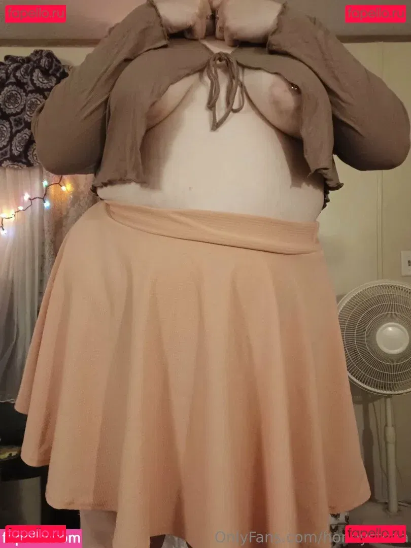 honeysteaa Onlyfans Photo Gallery 