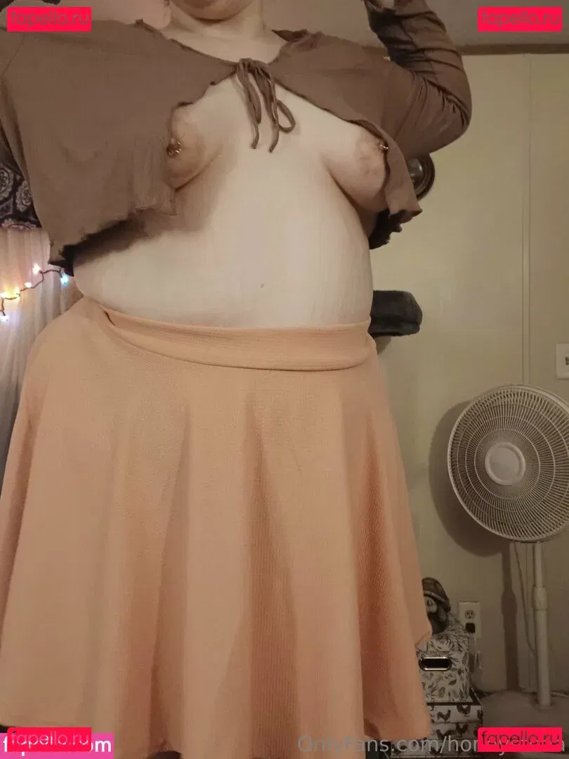 honeysteaa Onlyfans Photo Gallery 