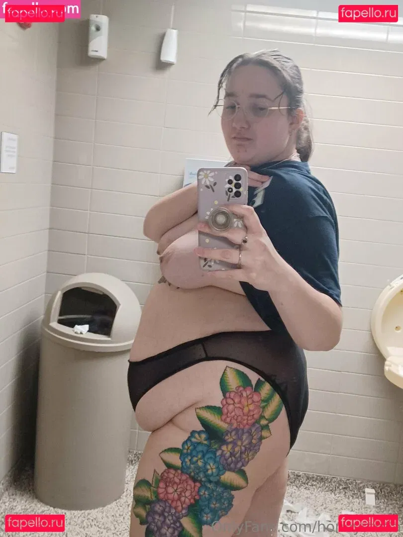 honeysteaa Onlyfans Photo Gallery 