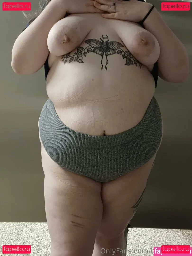 honeysteaa Onlyfans Photo Gallery 