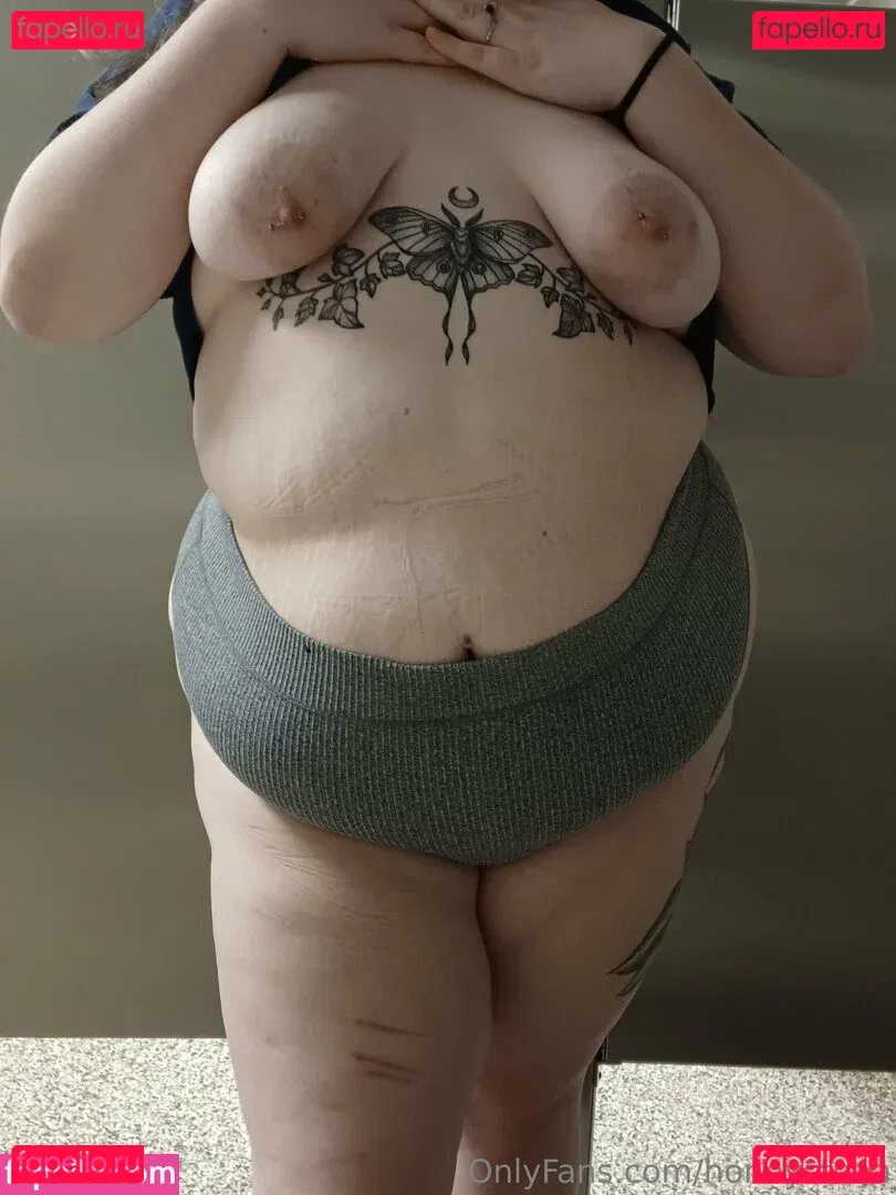 honeysteaa Onlyfans Photo Gallery 