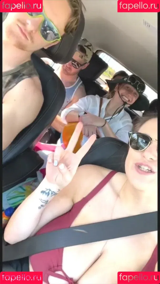 Hannah F Onlyfans Photo Gallery 