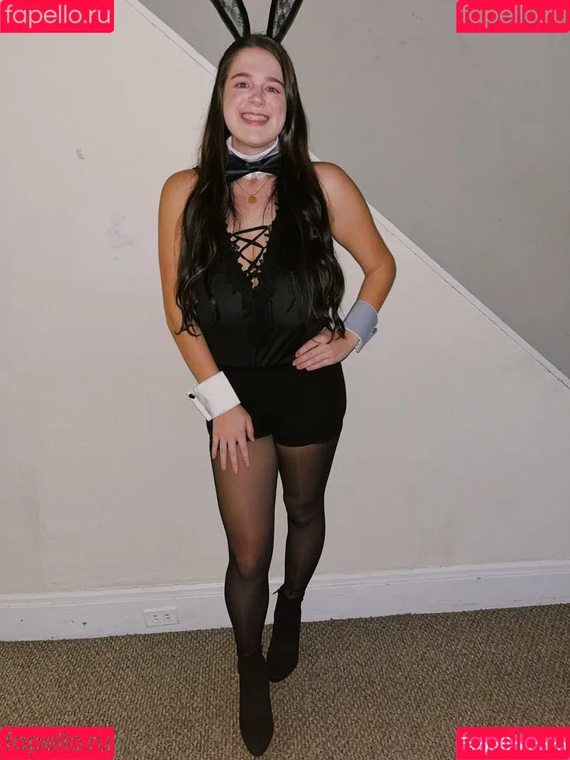 Hannah F Onlyfans Photo Gallery 