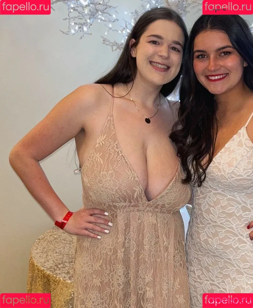 Hannah F Onlyfans Photo Gallery 