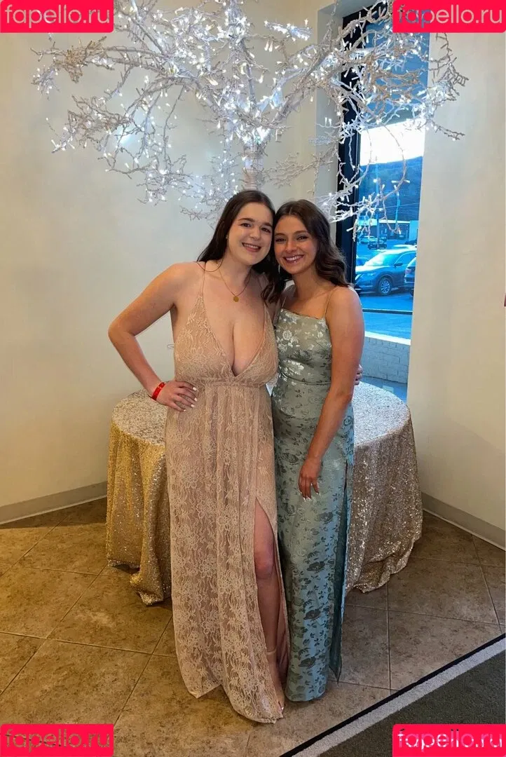 Hannah F Onlyfans Photo Gallery 