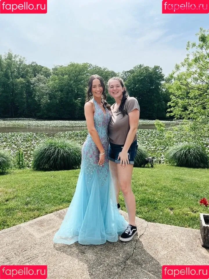 Hannah F Onlyfans Photo Gallery 