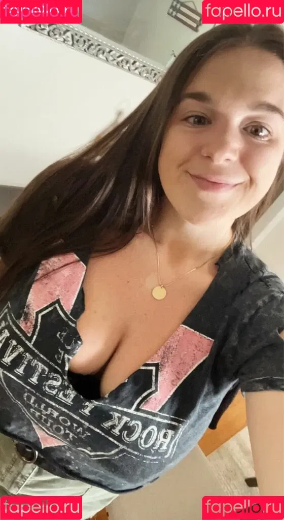 Hannah F Onlyfans Photo Gallery 