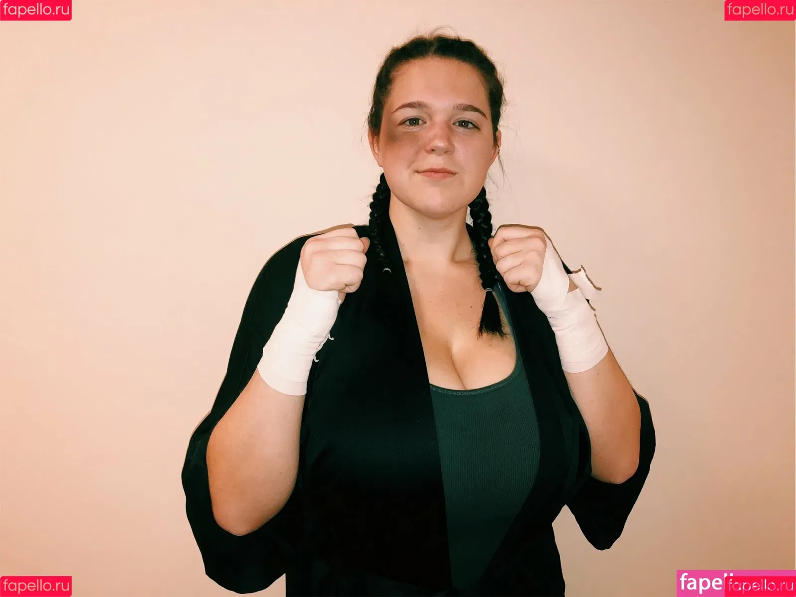 Hannah F Onlyfans Photo Gallery 