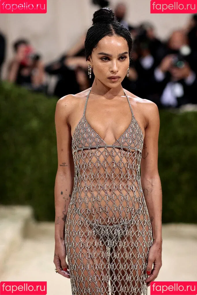 Zoe Kravitz Onlyfans Photo Gallery 