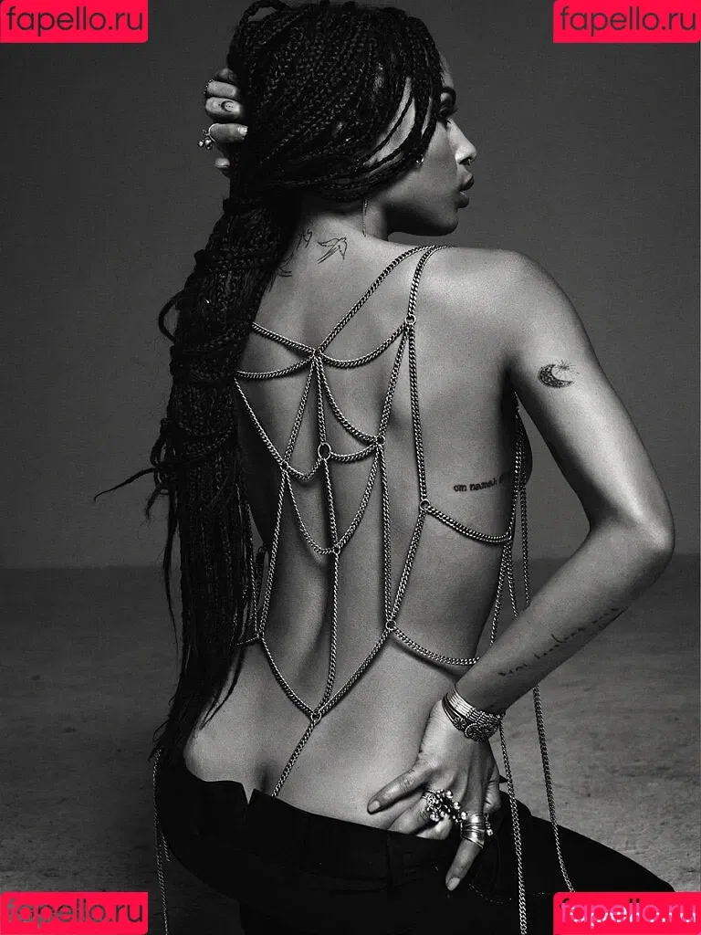 Zoe Kravitz Onlyfans Photo Gallery 