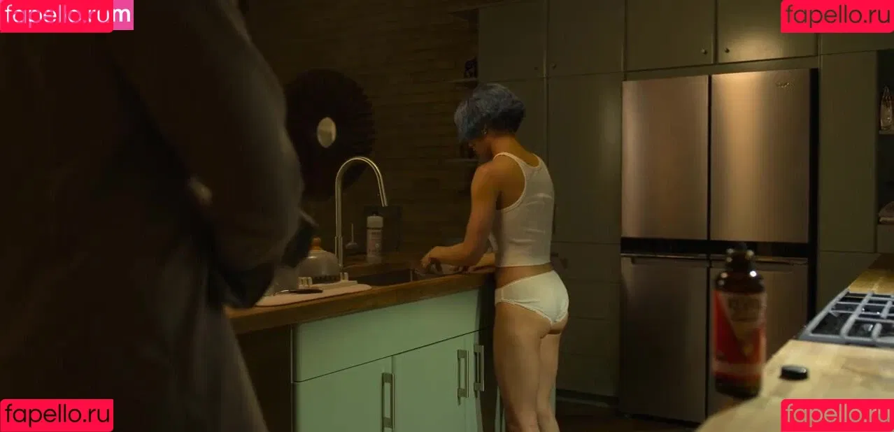 Zoe Kravitz Onlyfans Photo Gallery 