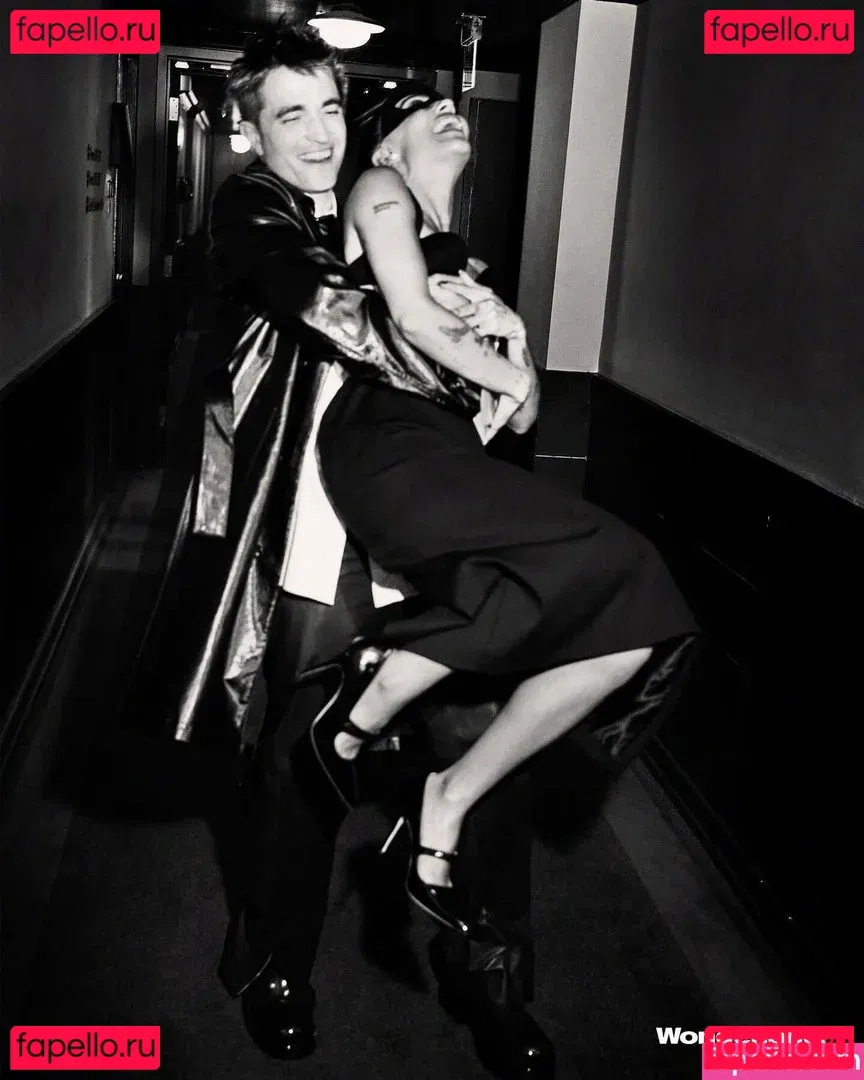 Zoe Kravitz Onlyfans Photo Gallery 