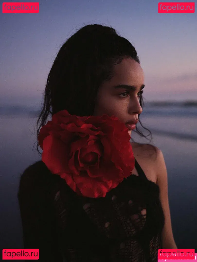 Zoe Kravitz Onlyfans Photo Gallery 