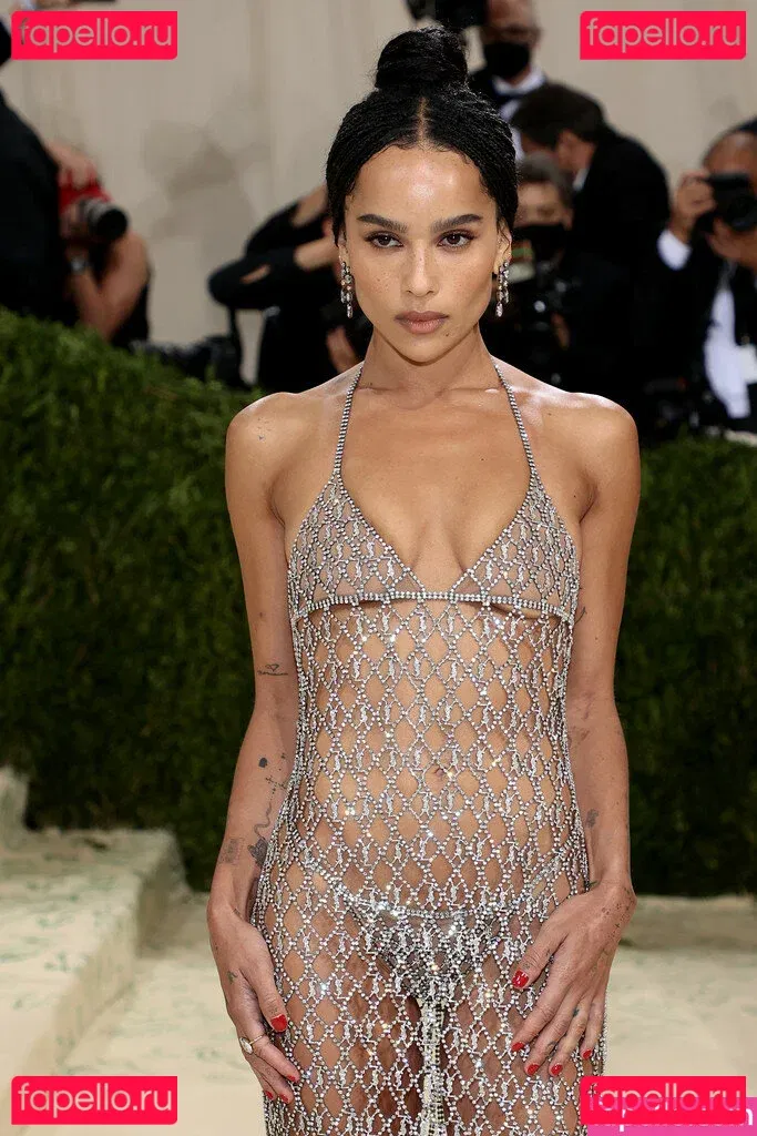 Zoe Kravitz Onlyfans Photo Gallery 