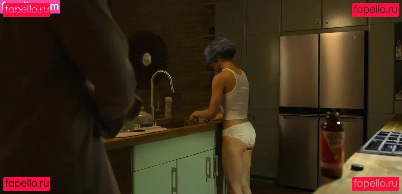 Zoe Kravitz Onlyfans Photo Gallery 