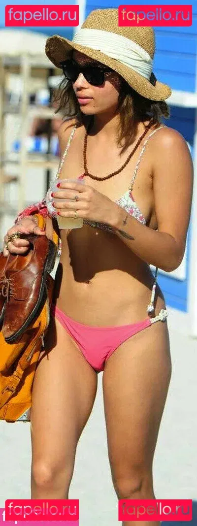 Zoe Kravitz Onlyfans Photo Gallery 