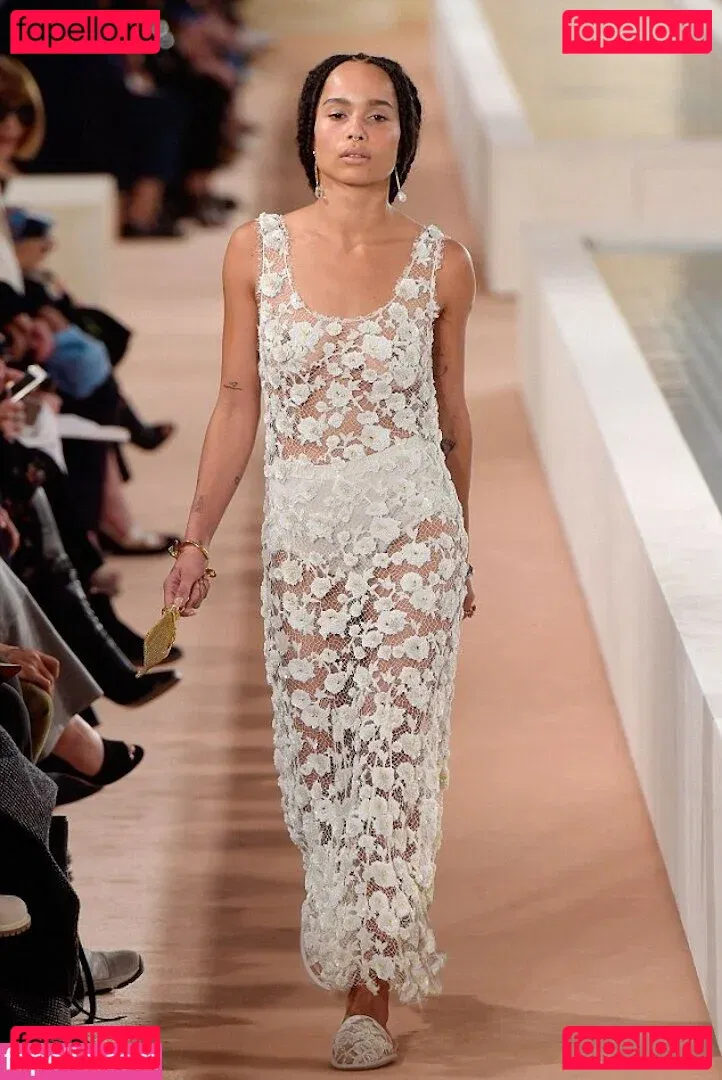 Zoe Kravitz Onlyfans Photo Gallery 