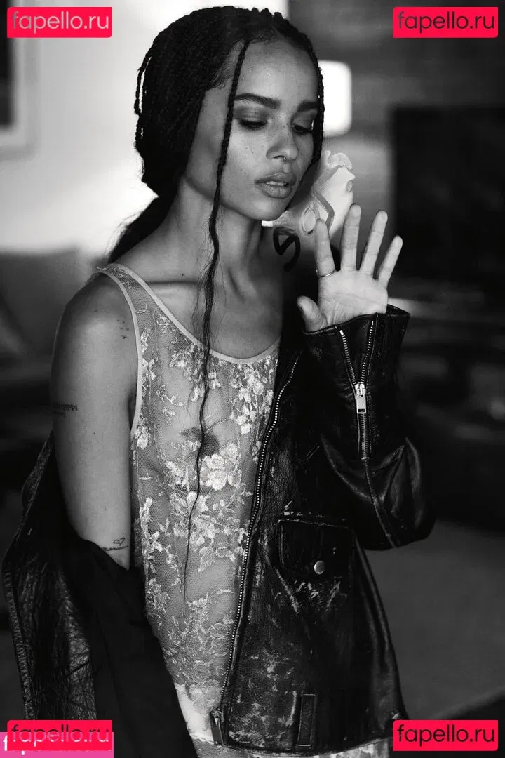 Zoe Kravitz Onlyfans Photo Gallery 