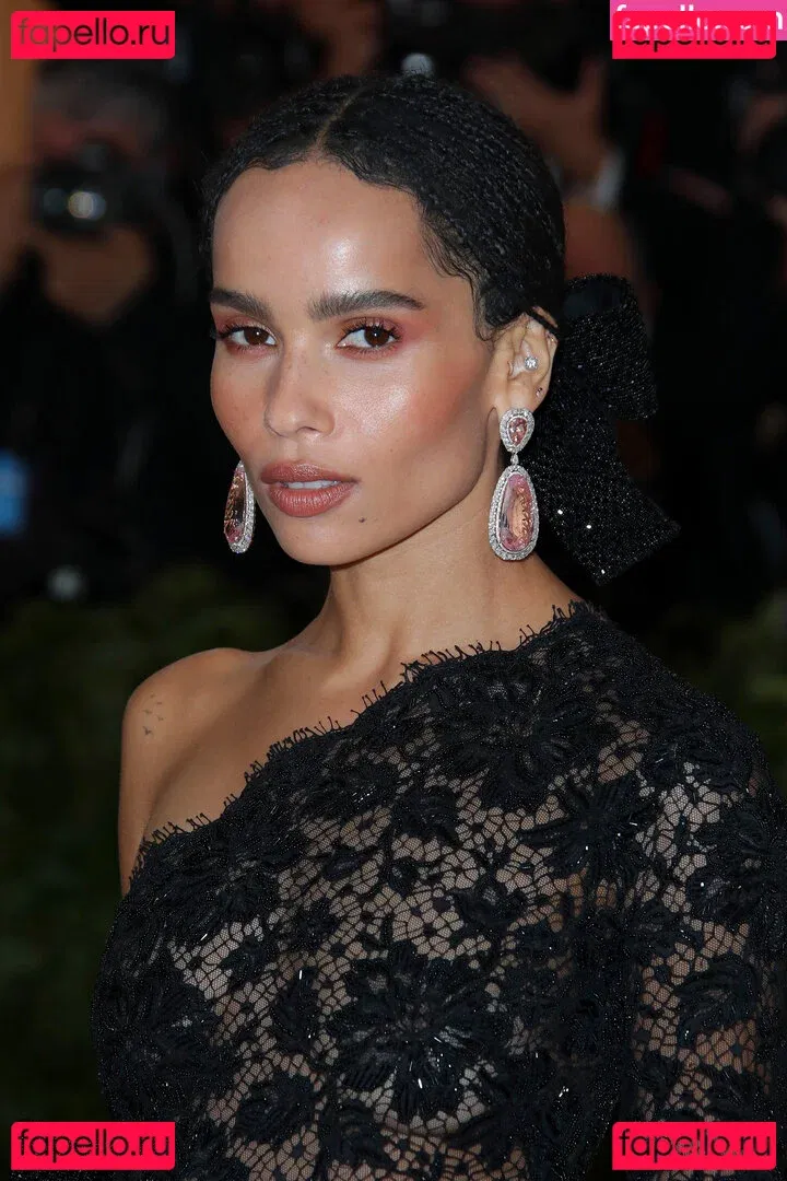 Zoe Kravitz Onlyfans Photo Gallery 