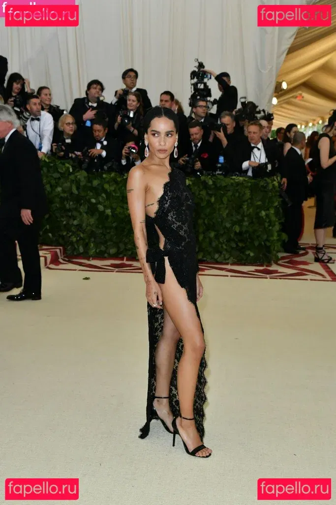 Zoe Kravitz Onlyfans Photo Gallery 