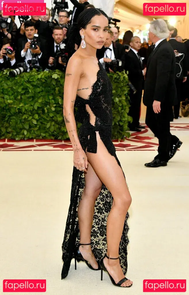 Zoe Kravitz Onlyfans Photo Gallery 