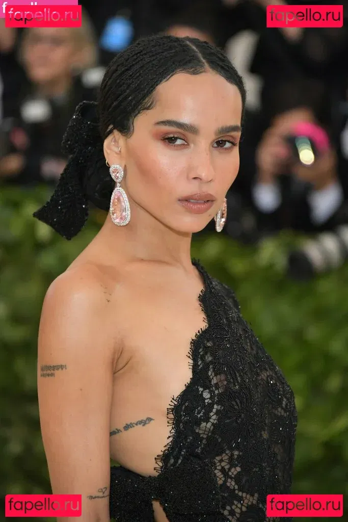 Zoe Kravitz Onlyfans Photo Gallery 
