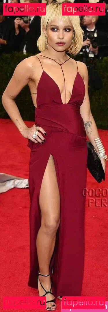 Zoe Kravitz Onlyfans Photo Gallery 