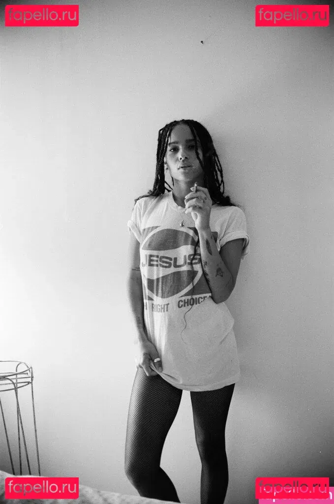 Zoe Kravitz Onlyfans Photo Gallery 
