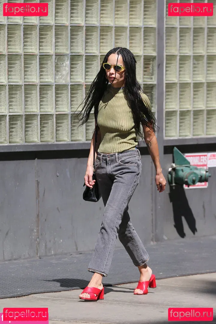 Zoe Kravitz Onlyfans Photo Gallery 