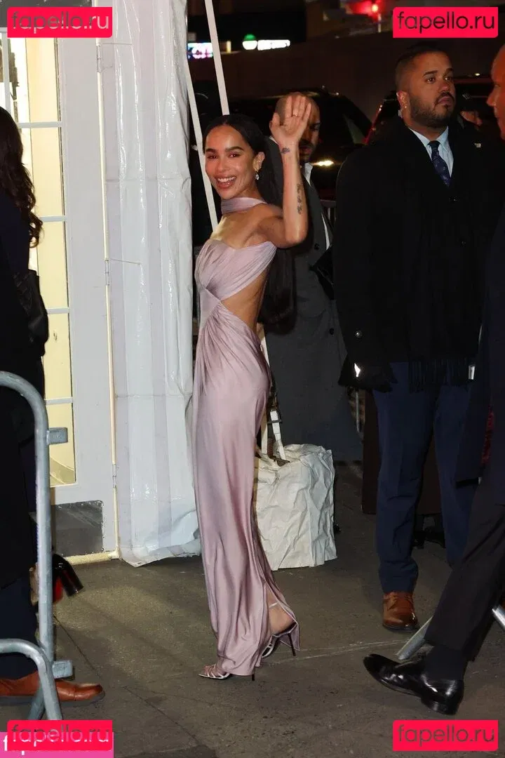 Zoe Kravitz Onlyfans Photo Gallery 