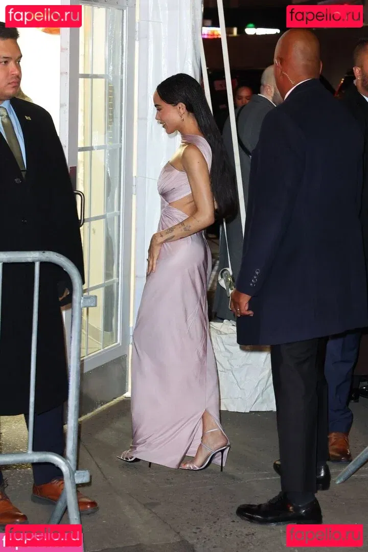 Zoe Kravitz Onlyfans Photo Gallery 