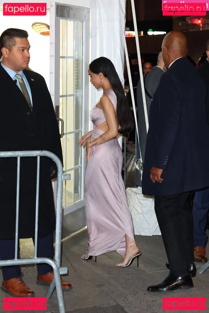 Zoe Kravitz Onlyfans Photo Gallery 