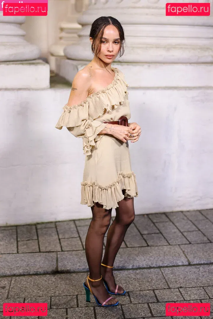 Zoe Kravitz Onlyfans Photo Gallery 