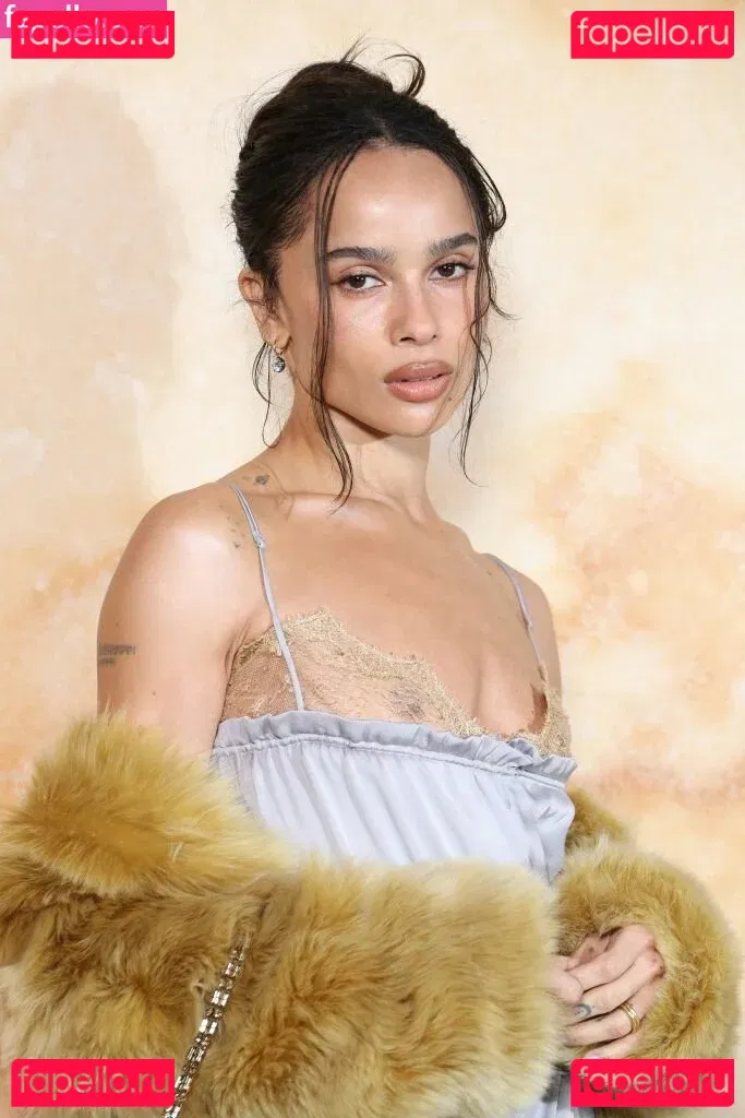 Zoe Kravitz Onlyfans Photo Gallery 