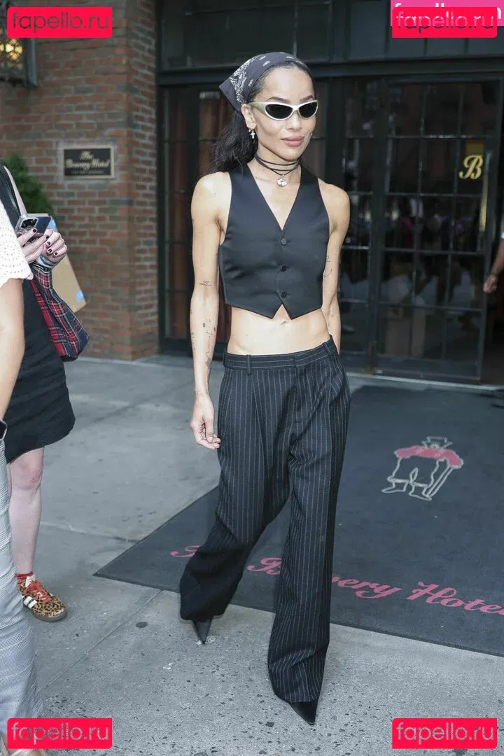 Zoe Kravitz Onlyfans Photo Gallery 