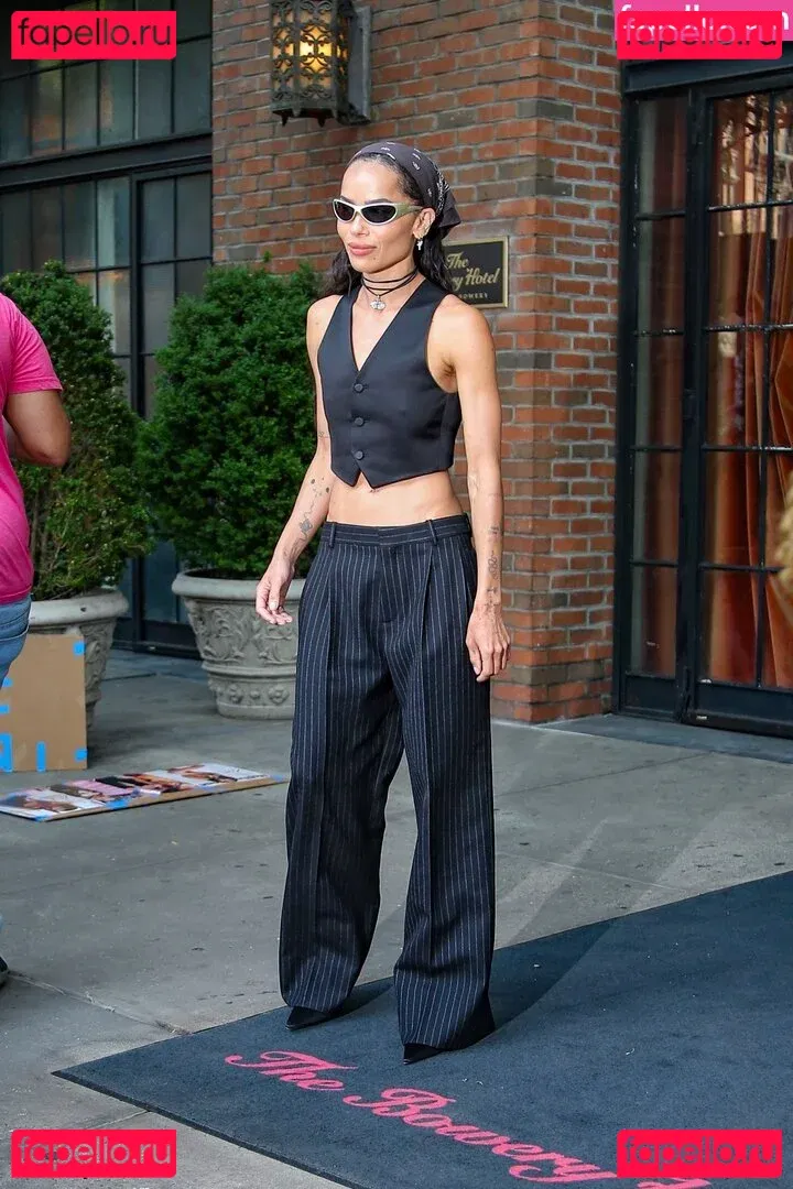 Zoe Kravitz Onlyfans Photo Gallery 