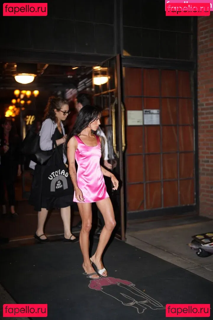 Zoe Kravitz Onlyfans Photo Gallery 