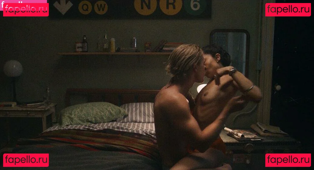 Zoe Kravitz Onlyfans Photo Gallery 