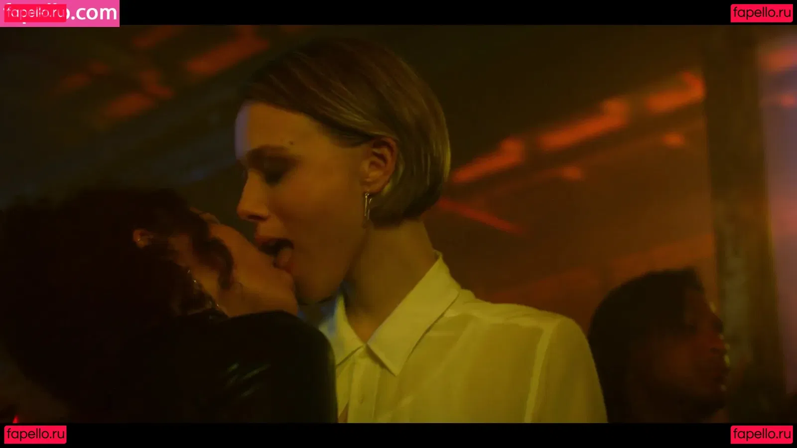 Zoe Kravitz Onlyfans Photo Gallery 