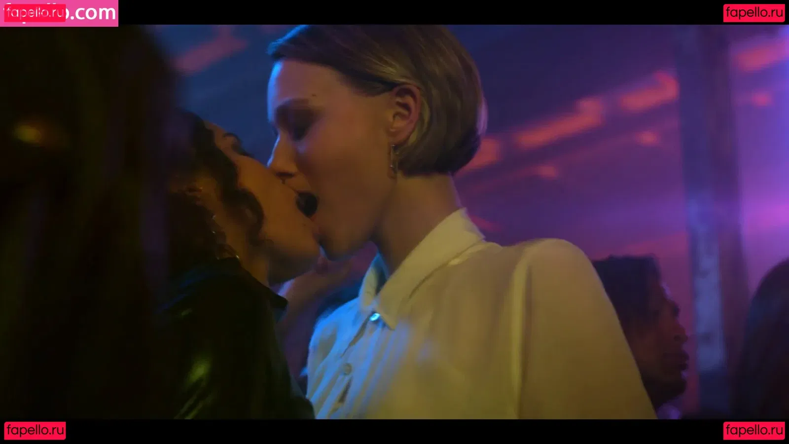 Zoe Kravitz Onlyfans Photo Gallery 